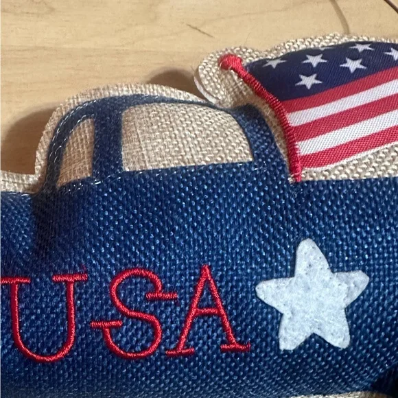 Patriotic Pick Up Truck Wall Hanging - Picture 2 of 6